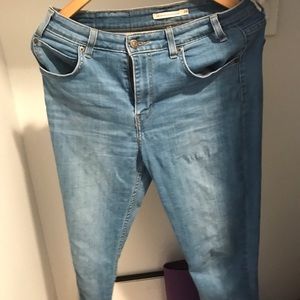 Midi Levi's jeans size 28